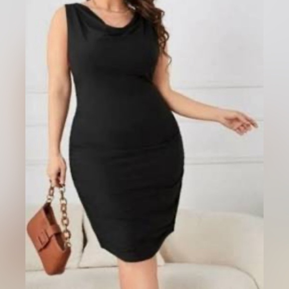 NWT Torrid Ruched Side Little Black Dress Size 6 / Size 30 - Picture 2 of 5